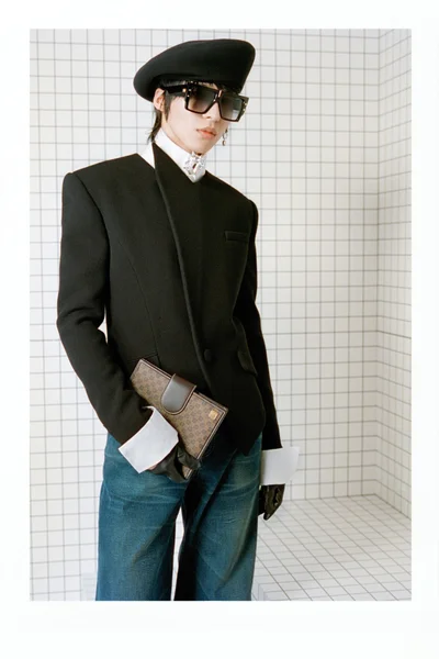 Look 16